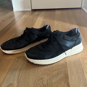 Everlane sneakers. Size 10